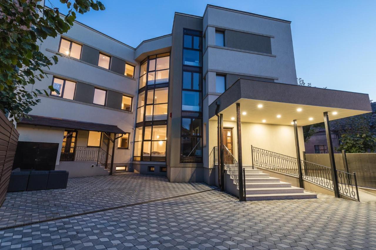 Pensiunea Select Central Targu Mures Exterior photo