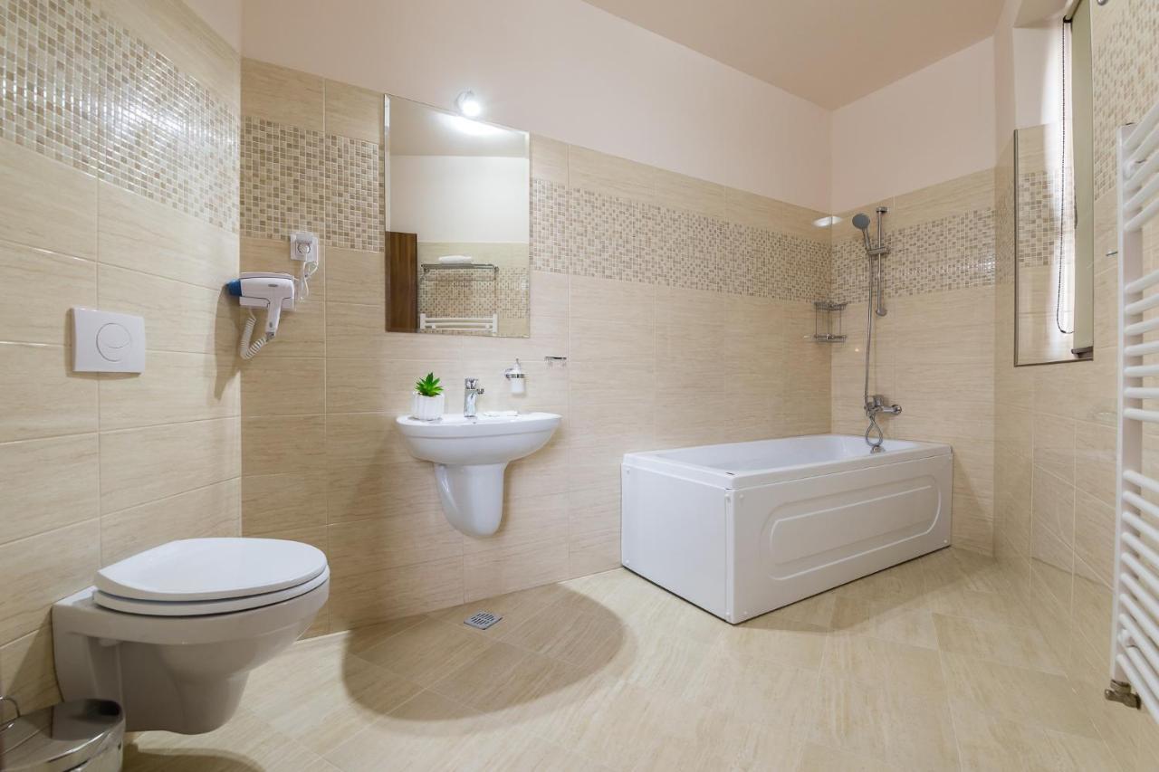 Pensiunea Select Central Targu Mures Exterior photo